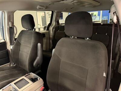2013 Chrysler Town and Country Touring   - Photo 41 - Grand Rapids, MI 49504