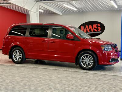 2014 Dodge Grand Caravan R/T - Photo 1 - Grand Rapids, MI 49504