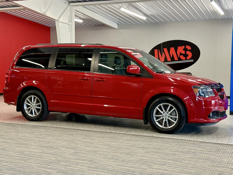 2014 Dodge Grand Caravan R/T   - Photo 1 - Grand Rapids, MI 49504