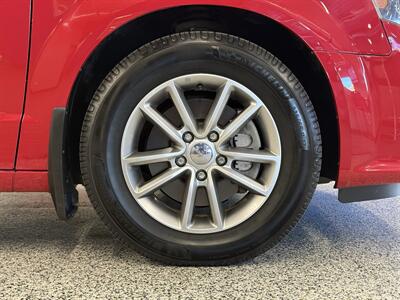 2014 Dodge Grand Caravan R/T - Photo 14 - Grand Rapids, MI 49504