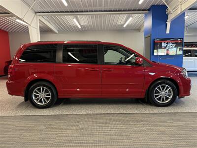 2014 Dodge Grand Caravan R/T - Photo 13 - Grand Rapids, MI 49504