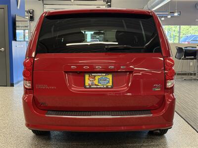 2014 Dodge Grand Caravan R/T - Photo 11 - Grand Rapids, MI 49504