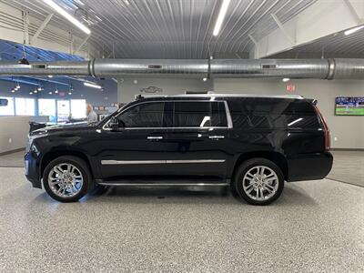 2016 Cadillac Escalade ESV Luxury Collection   - Photo 8 - Grand Rapids, MI 49504