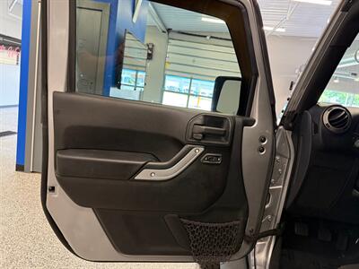 2015 Jeep Wrangler Sport   - Photo 18 - Grand Rapids, MI 49504