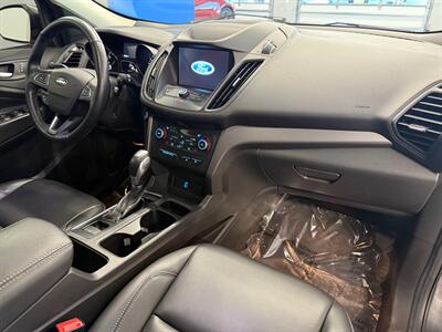 2019 Ford Escape SEL   - Photo 11 - Grand Rapids, MI 49504