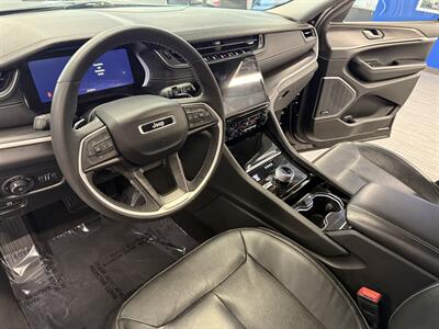 2023 Jeep Grand Cherokee Limited - Photo 13 - Grand Rapids, MI 49504