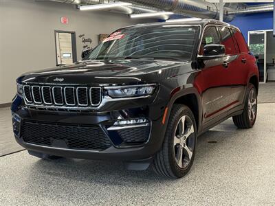 2023 Jeep Grand Cherokee Limited - Photo 3 - Grand Rapids, MI 49504