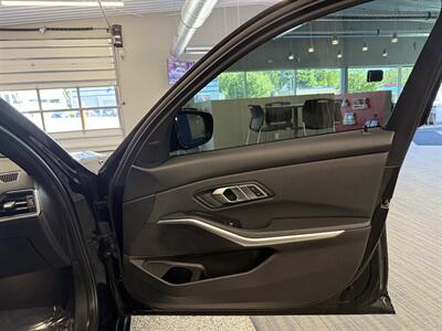 2020 BMW 3 Series 330i xDrive - Photo 16 - Grand Rapids, MI 49504