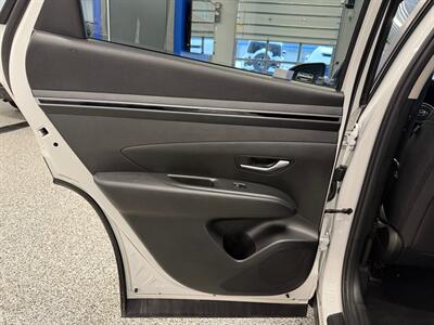 2023 Hyundai TUCSON SEL   - Photo 16 - Grand Rapids, MI 49504