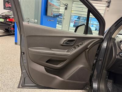 2016 Chevrolet Trax LT   - Photo 20 - Grand Rapids, MI 49504