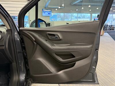 2016 Chevrolet Trax LT   - Photo 11 - Grand Rapids, MI 49504