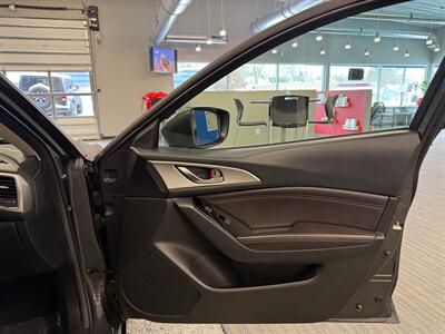 2017 Mazda Mazda3 Touring - Photo 12 - Grand Rapids, MI 49504