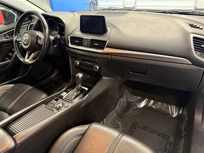2017 Mazda Mazda3 Touring - Photo 11 - Grand Rapids, MI 49504