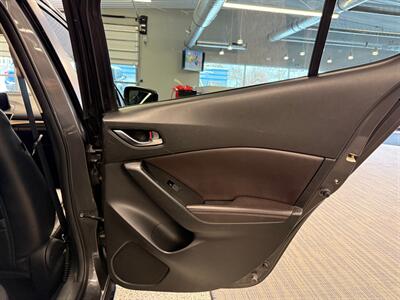 2017 Mazda Mazda3 Touring - Photo 15 - Grand Rapids, MI 49504