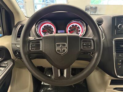 2017 Dodge Grand Caravan SE   - Photo 25 - Grand Rapids, MI 49504