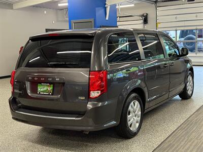 2017 Dodge Grand Caravan SE   - Photo 7 - Grand Rapids, MI 49504