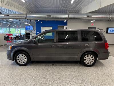 2017 Dodge Grand Caravan SE   - Photo 4 - Grand Rapids, MI 49504