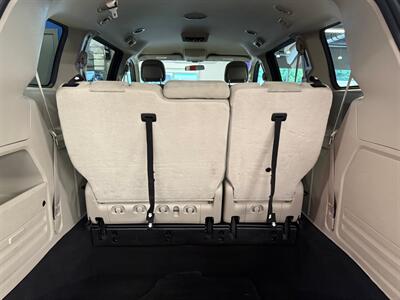 2017 Dodge Grand Caravan SE   - Photo 14 - Grand Rapids, MI 49504