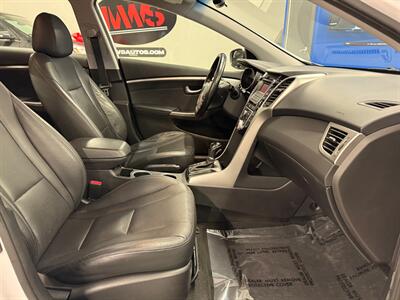 2014 Hyundai ELANTRA GT   - Photo 12 - Grand Rapids, MI 49504