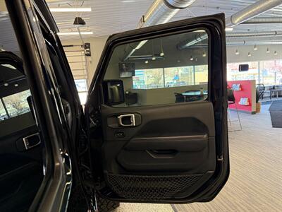 2018 Jeep Wrangler Unlimited Rubicon   - Photo 29 - Grand Rapids, MI 49504