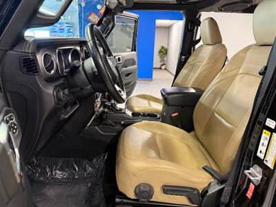 2018 Jeep Wrangler Unlimited Rubicon   - Photo 3 - Grand Rapids, MI 49504