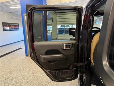 2018 Jeep Wrangler Unlimited Rubicon   - Photo 33 - Grand Rapids, MI 49504