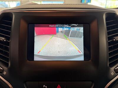 2020 Jeep Cherokee Latitude Plus   - Photo 37 - Grand Rapids, MI 49504