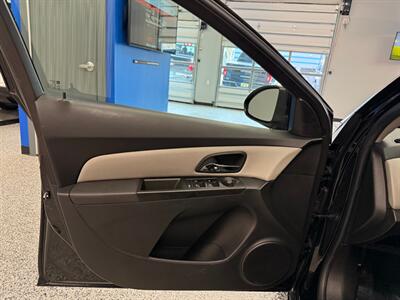 2013 Chevrolet Cruze 1LT Auto   - Photo 17 - Grand Rapids, MI 49504