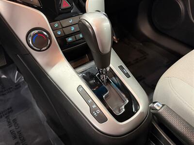 2013 Chevrolet Cruze 1LT Auto   - Photo 27 - Grand Rapids, MI 49504