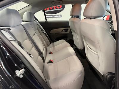 2013 Chevrolet Cruze 1LT Auto   - Photo 13 - Grand Rapids, MI 49504