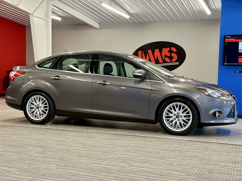 2014 Ford Focus Titanium   - Photo 1 - Grand Rapids, MI 49504