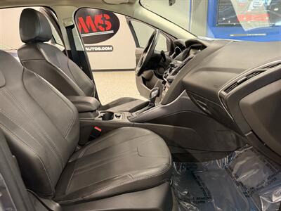 2014 Ford Focus Titanium - Photo 14 - Grand Rapids, MI 49504
