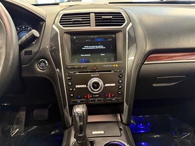 2018 Ford Explorer Platinum   - Photo 11 - Grand Rapids, MI 49504