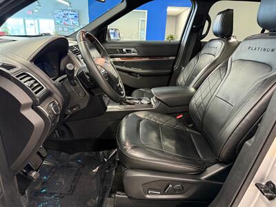 2018 Ford Explorer Platinum   - Photo 3 - Grand Rapids, MI 49504