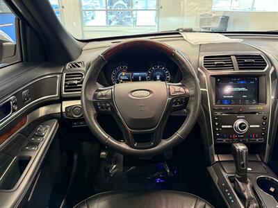 2018 Ford Explorer Platinum   - Photo 10 - Grand Rapids, MI 49504