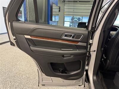 2018 Ford Explorer Platinum   - Photo 31 - Grand Rapids, MI 49504