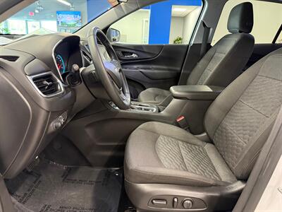 2019 Chevrolet Equinox LT   - Photo 2 - Grand Rapids, MI 49504