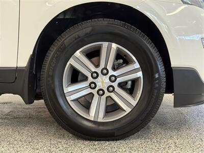 2015 Chevrolet Traverse LT   - Photo 9 - Grand Rapids, MI 49504