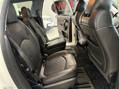 2015 Chevrolet Traverse LT   - Photo 21 - Grand Rapids, MI 49504