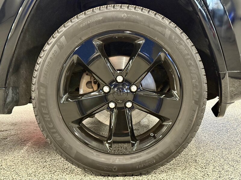 2015 Jeep Grand Cherokee Overland photo 4