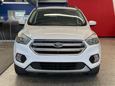 2017 Ford Escape SE   - Photo 2 - Grand Rapids, MI 49504