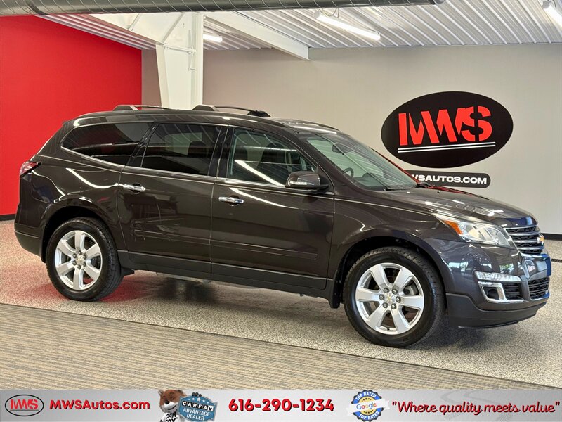 2017 Chevrolet Traverse LT - Photo 1 - Grand Rapids, MI 49504