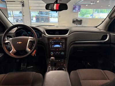 2017 Chevrolet Traverse LT   - Photo 34 - Grand Rapids, MI 49504