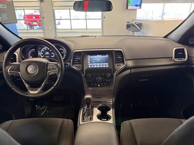 2019 Jeep Grand Cherokee Laredo   - Photo 26 - Grand Rapids, MI 49504