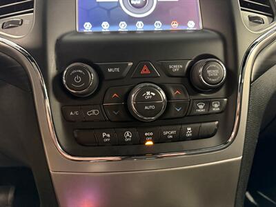 2019 Jeep Grand Cherokee Laredo   - Photo 33 - Grand Rapids, MI 49504