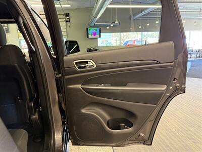 2019 Jeep Grand Cherokee Laredo   - Photo 15 - Grand Rapids, MI 49504