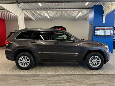 2019 Jeep Grand Cherokee Laredo   - Photo 8 - Grand Rapids, MI 49504