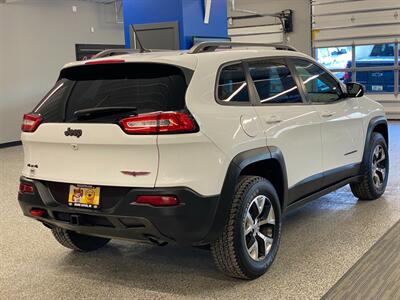 2015 Jeep Cherokee Trailhawk   - Photo 6 - Grand Rapids, MI 49504