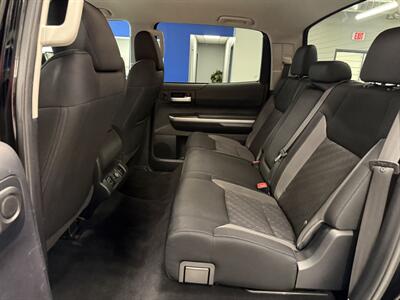 2015 Toyota Tundra SR5 - Photo 18 - Grand Rapids, MI 49504
