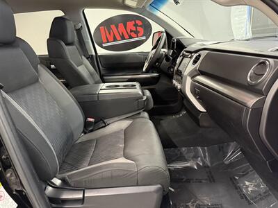 2015 Toyota Tundra SR5 - Photo 10 - Grand Rapids, MI 49504
